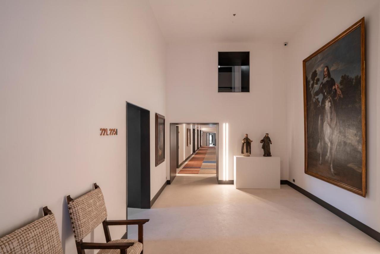 Parador De Turismo De Leon Ngoại thất bức ảnh Interior of the museum