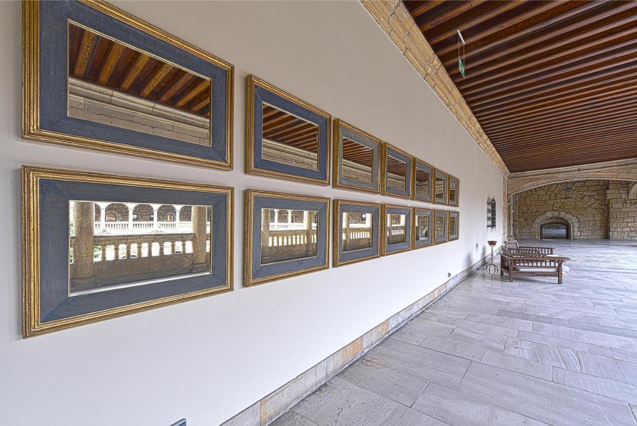 Parador De Turismo De Leon Ngoại thất bức ảnh The interior of the museum